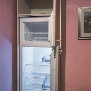 Bulldog Station With Private Wc, Ac, Tv Bed & Breakfast