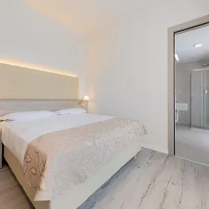 كواليتي دلفينو البندقية ميستري ميستر